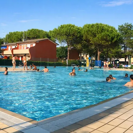 Modern With Swimming Pools - Beahost